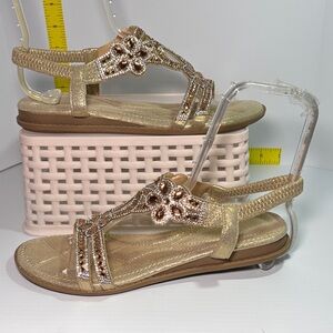 Elegant size 39eu Gold Sandals super sparkly. Fc5